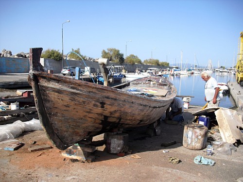 Fiskebåt fär plastning 4449.JPG