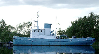 &amp;quot;Kolbjörn&amp;quot; liggandes som bostad i Norrköping, utan varesig maskin, axel eler propeller. Vilket öden för denna lilla jätte.