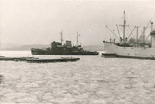 Ymer 1954 i Hamn.jpg