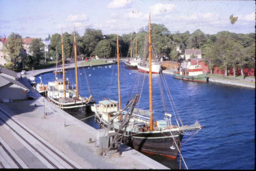 Inte Polstjärnan utan Solveig av Hamburgsund och där bakom Ingrid av Kållandsö övriga är rätt Förutom att det ska vara W I Wättervik, petigt ska det vara