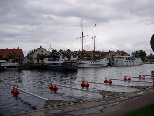 Trångt i askersundshamn 11 juni 2009.jpg